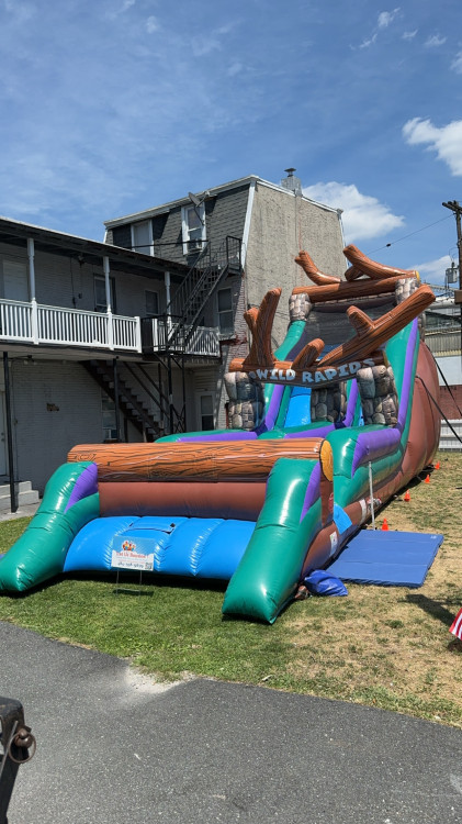 21' Wild Rapids with inflated pool