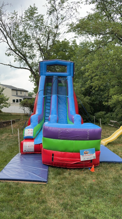18' Retro Rainbow slide with landing